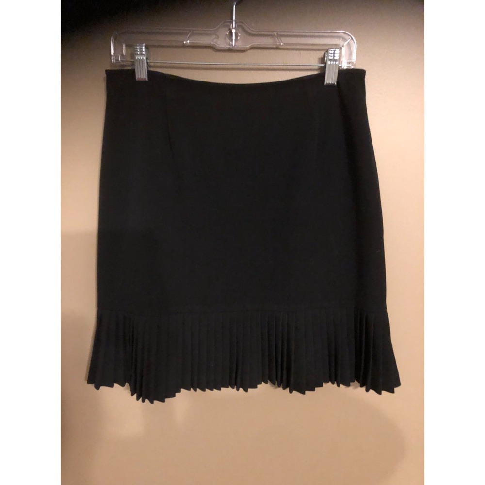 Pantology Womens Black Skirt Size 8/10 Petite Knee Length Vertical 5" Pleat Hem
